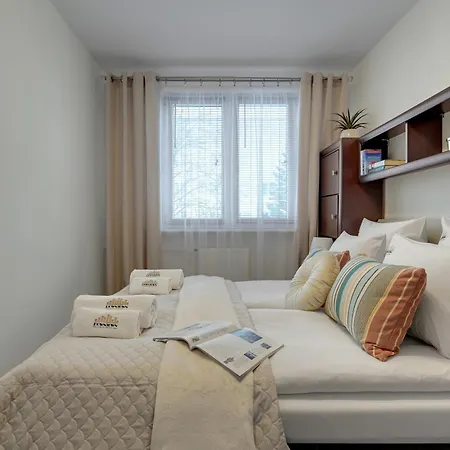 Piastowska Near The Jelitkowo & Reagan Park By Downtown *