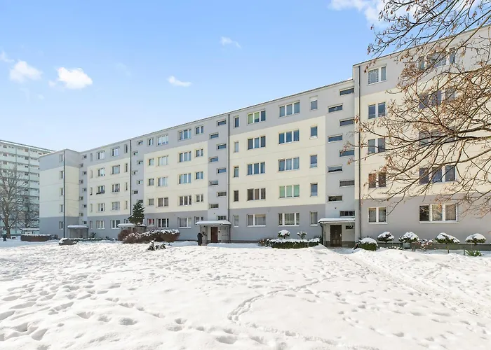 Piastowska Near The Jelitkowo & Reagan Park By Downtown * Gdansk